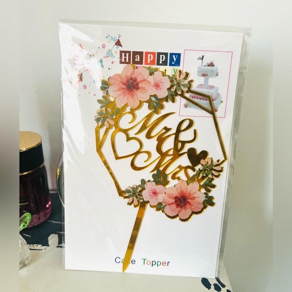 Wedding Cake Topper Mr & Mrs Gold Floral Cake Decor - Picture 4 of 4